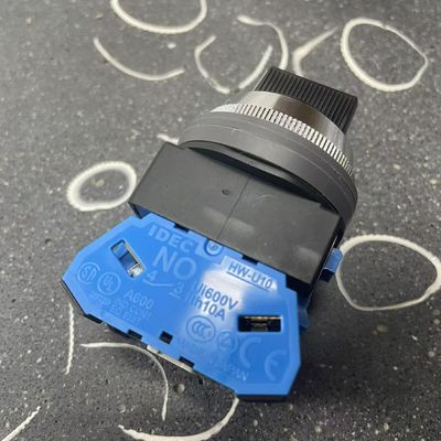 Beli IDEC ASN320N Switch Rotary Self-locking 5A 250V AC Contact Rating dengan terminal sekrup online manufacture